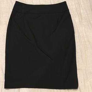 Pencil skirt. Business. Office. Restaurant. Mossimo. Stretch. Size 10